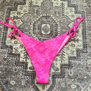 Italian pink bikini bottoms / Size Small